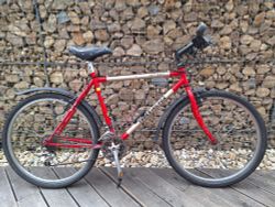 Kolo Trekking Fox Hot Shot, 26", rám cca 18", výbava Shimano STX