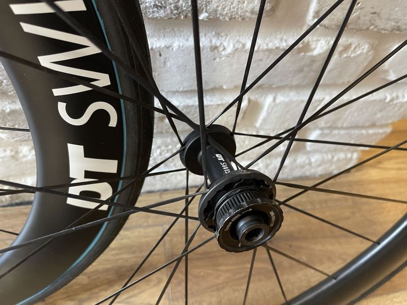 Nová zapletená kola DT SWISS ARC 1100 Dicut 62 DB
