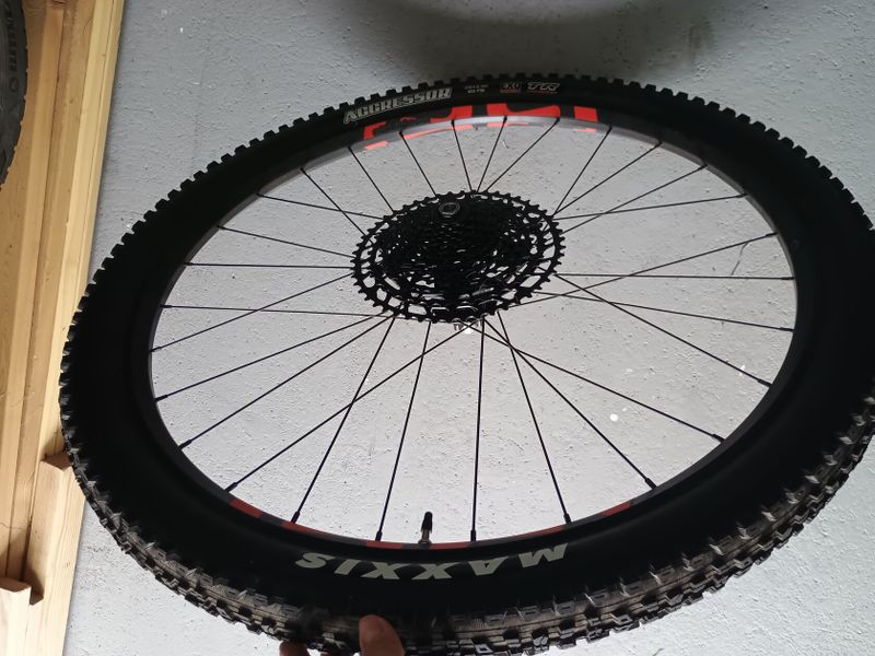 zapletená kola E13 - 29"