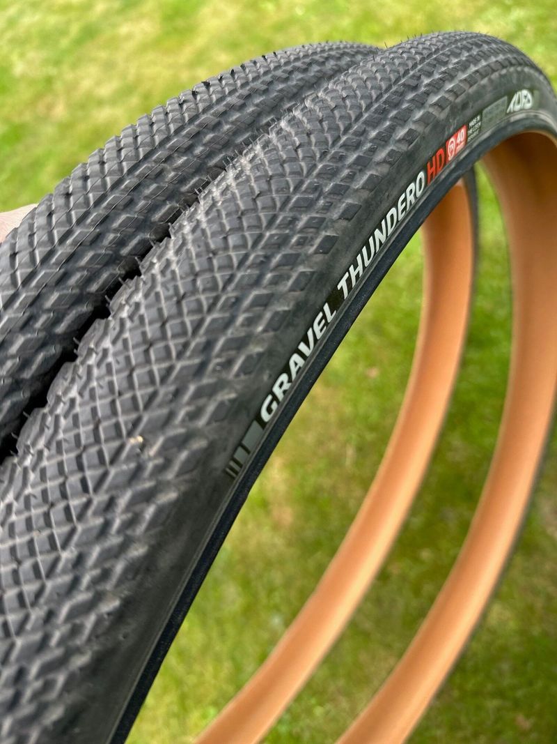 Tufo Thundero HD 40mm černé, pár