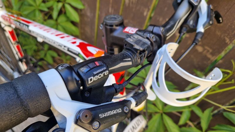 Specialized Hardrock 26 (vel.rámu M)