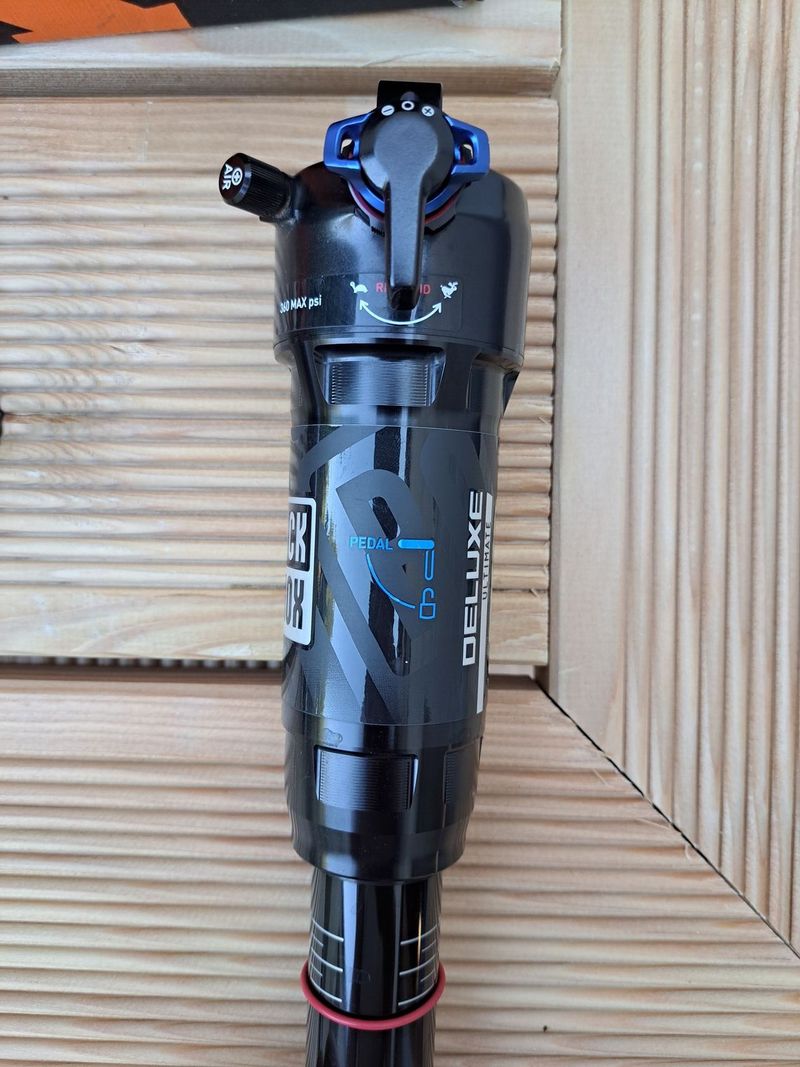 Tlumič RS Super Deluxe Ultimate RC2T - 230/65