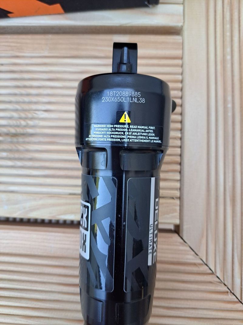 Tlumič RS Super Deluxe Ultimate RC2T - 230/65