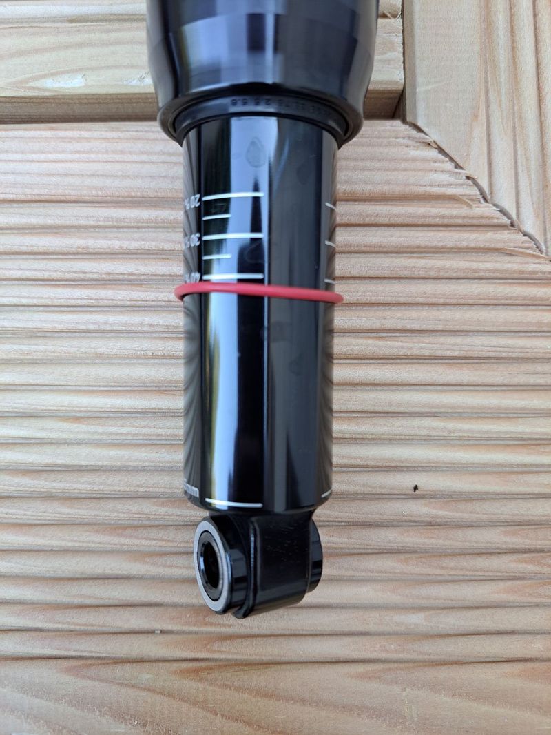 Tlumič RS Super Deluxe Ultimate RC2T - 230/65