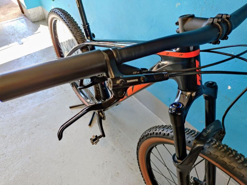 KTM myroon master vel. L