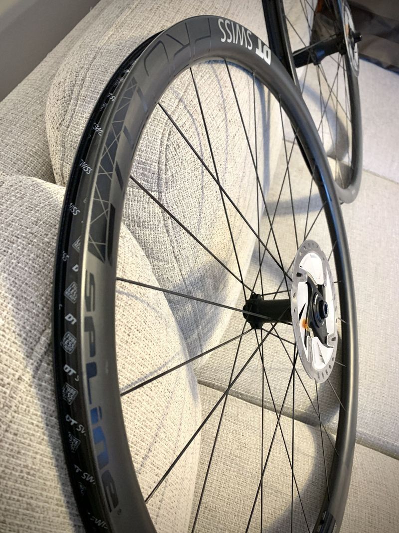 Zapletená silniční kola DT Swiss PRC 1475 Spline Carbon Tubeless