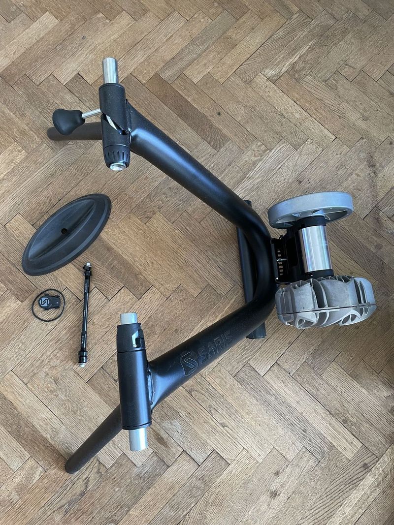 Saris Fluid2 trenažer