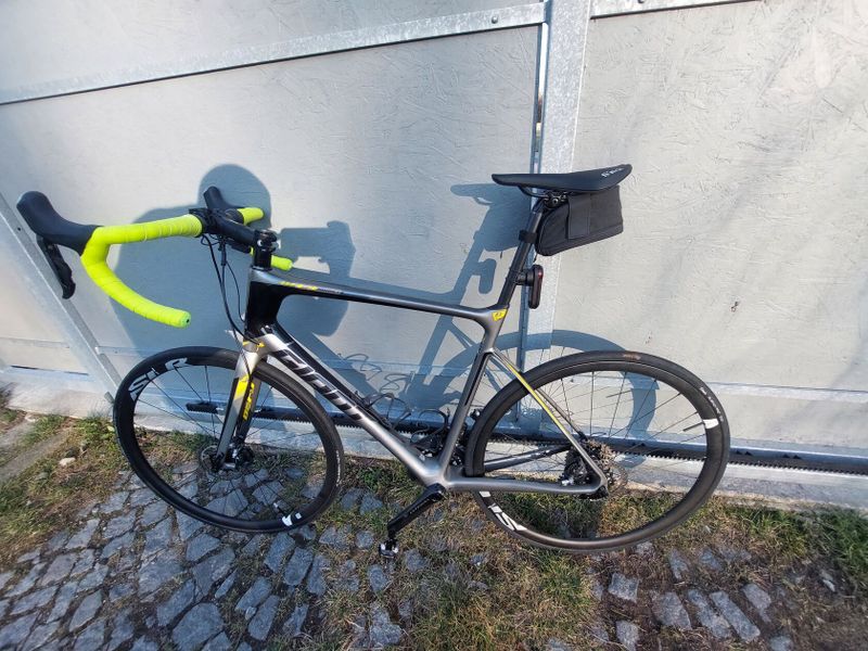 Giant defy di2 