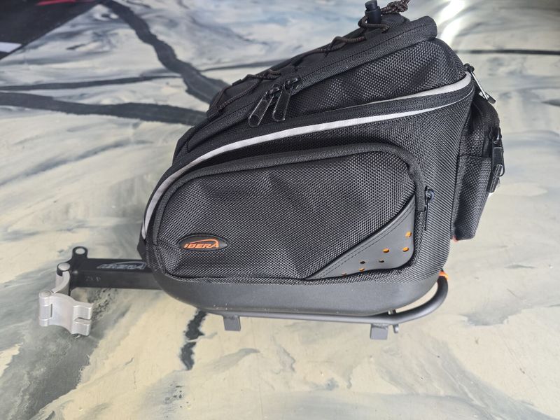 Set IBERA nosič IB-RA 6 + brašna IB-BA 12 - clip on systém