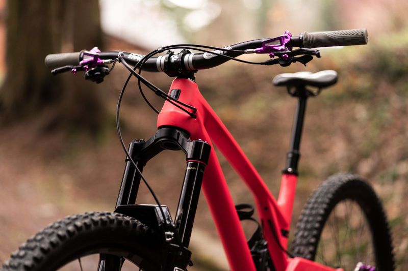Prodám enduro kolo Evil Wreckoning v top stavu