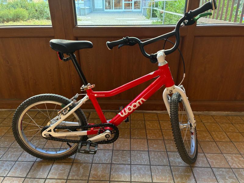 Woom 3 - červená - 8.500,-