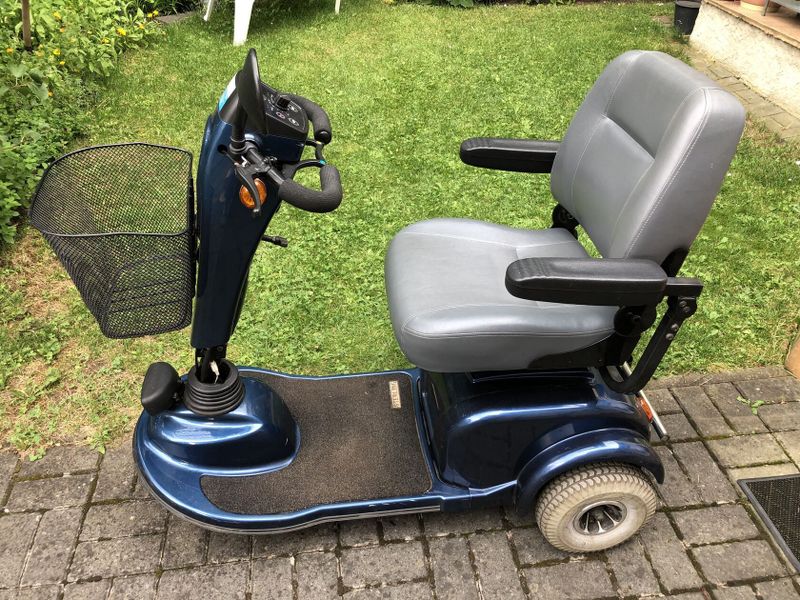 Prodám elektrické vozítko pro seniory Swift