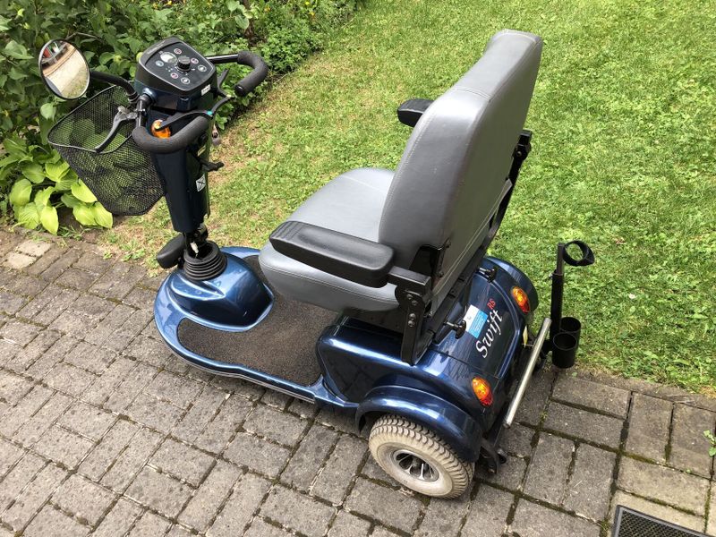 Prodám elektrické vozítko pro seniory Swift