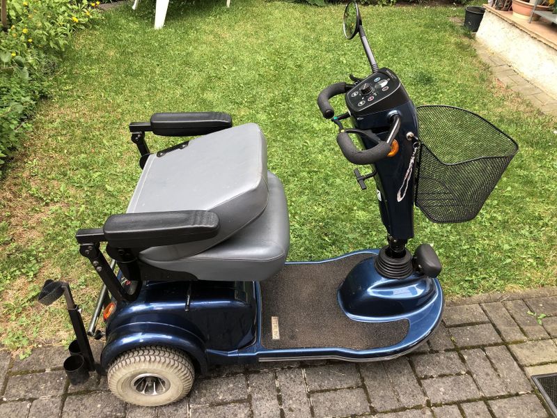 Prodám elektrické vozítko pro seniory Swift
