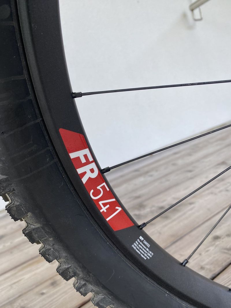 YT Capra 2019 CF PRO vel. L 27,5”