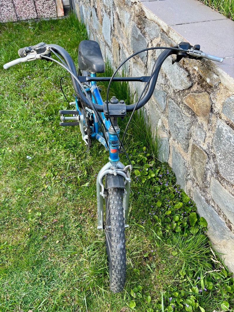 Stará kola za odvoz (favorit, Stadion, BMX)