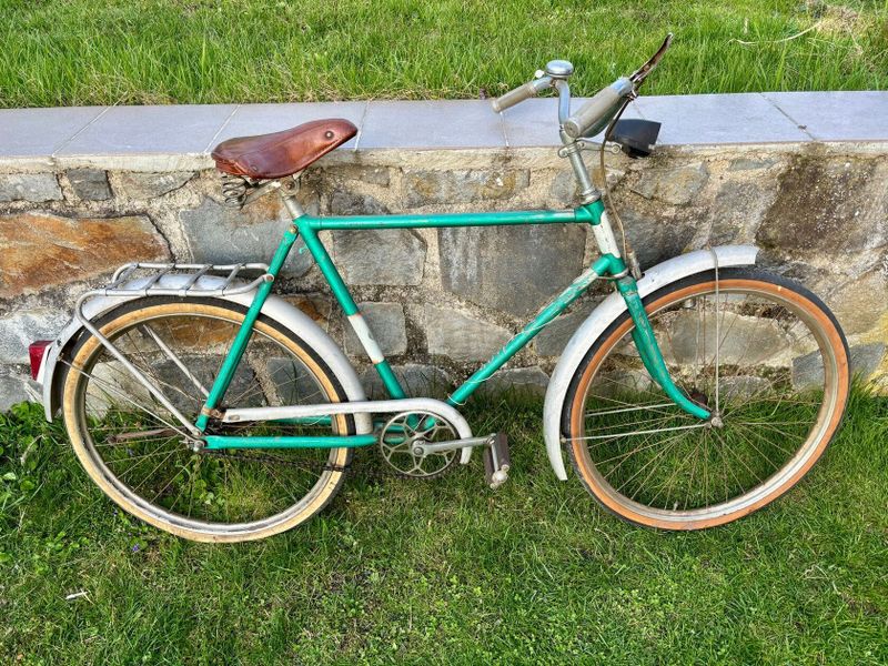 Stará kola za odvoz (favorit, Stadion, BMX)