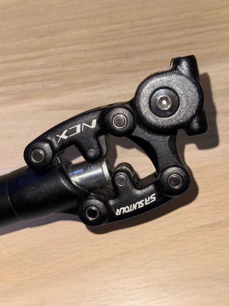 Odpruzena sedlovka SR-Suntour SP17 NCX 30,9 mm x 350 mm