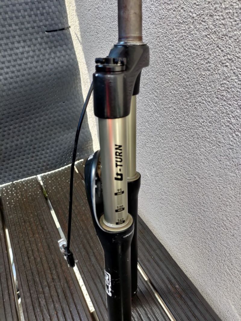 Prodám vidlici Rock Shox Pike 95-140mm, včetně předního kola