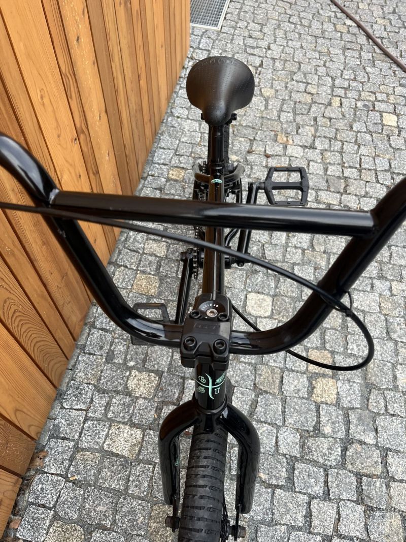 Kolo GT Air gloss black BMX
