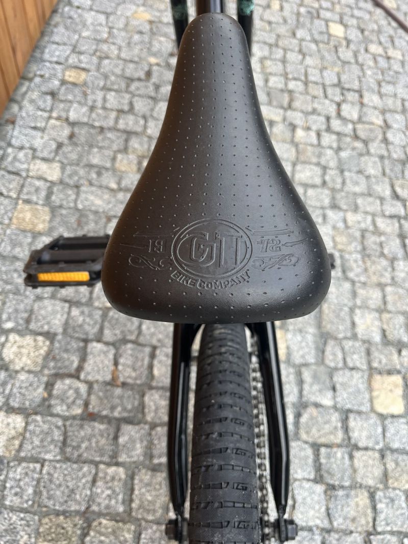 Kolo GT Air gloss black BMX
