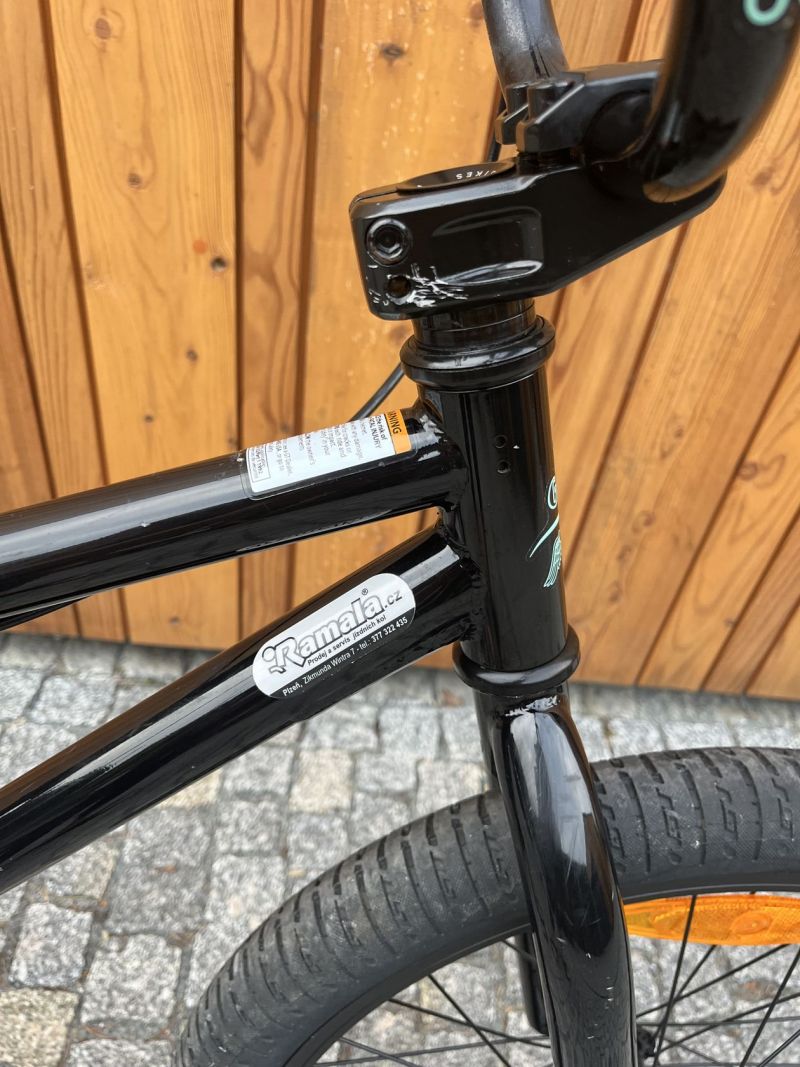 Kolo GT Air gloss black BMX
