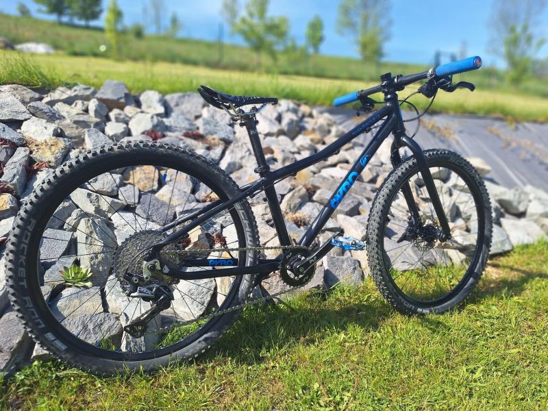 Prodám velmi lehké dětské kolo PYRO TWENTYFOUR UL 24" (pod 8kg)