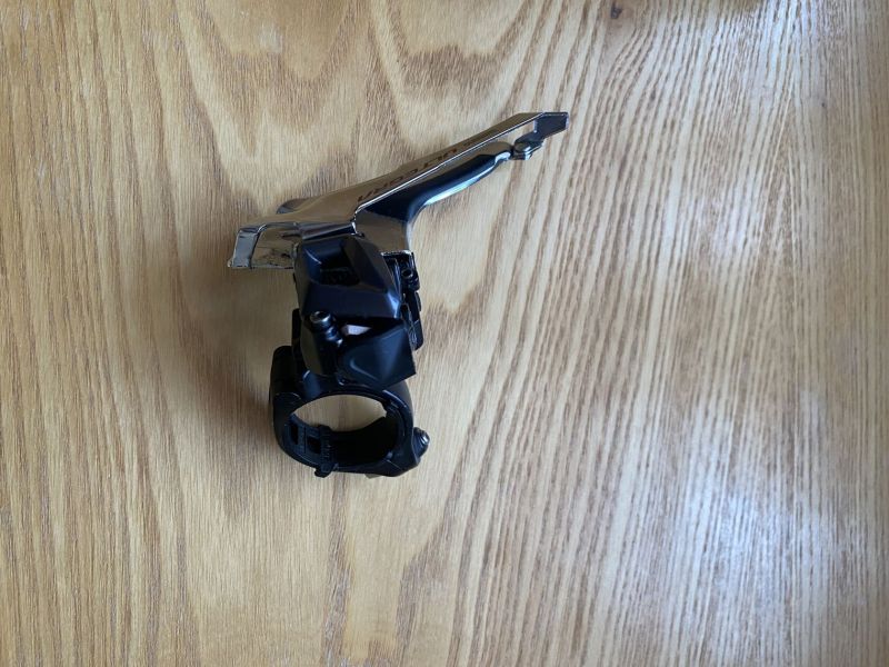  Přesmykač Shimano ULTEGRA FD-R800 objímka.