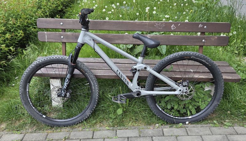 Canyon Stitched 720