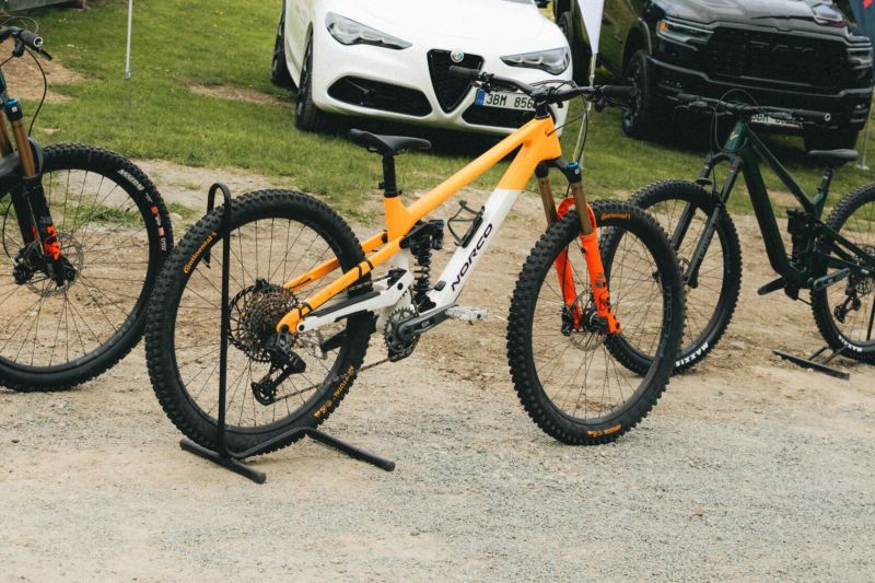 Nový NORCO Sight C1 MX vel.L(170-181cm) Mullet carbon 160/150mm Doživotní záruka