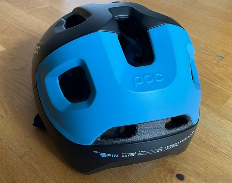 Cyklistická helma POC Axion S