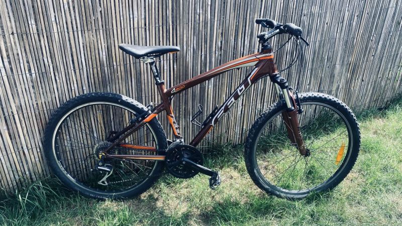 Horské kolo FELT 26"