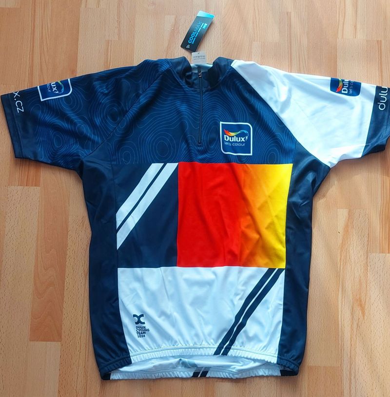 Cyklodres Dulux cycling team
