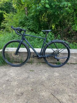 Cube Nuroad Pro FE, 28 palců, hliník, přehazovačky Shimano, 11-G