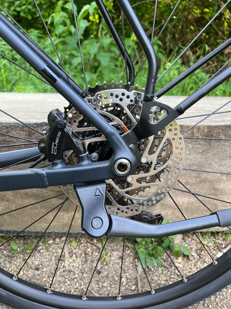 Cube Nuroad Pro FE, 28 palců, hliník, přehazovačky Shimano, 11-G