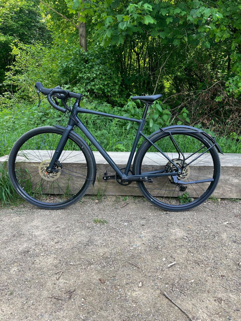 Cube Nuroad Pro FE, 28 palců, hliník, přehazovačky Shimano, 11-G