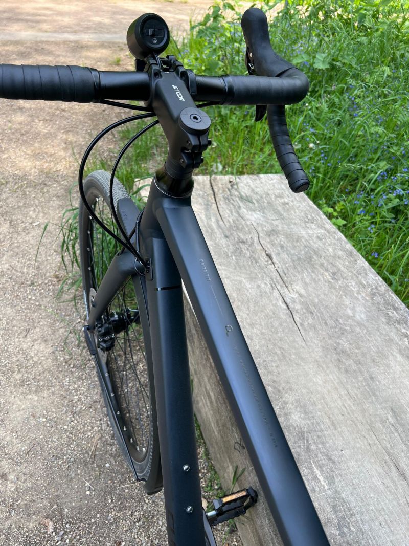 Cube Nuroad Pro FE, 28 palců, hliník, přehazovačky Shimano, 11-G