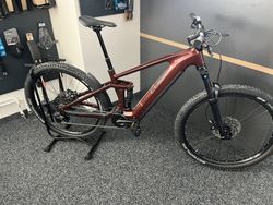 CUBE Stereo Hybrid ONE44 PRO 800 vel.L 8km 2025