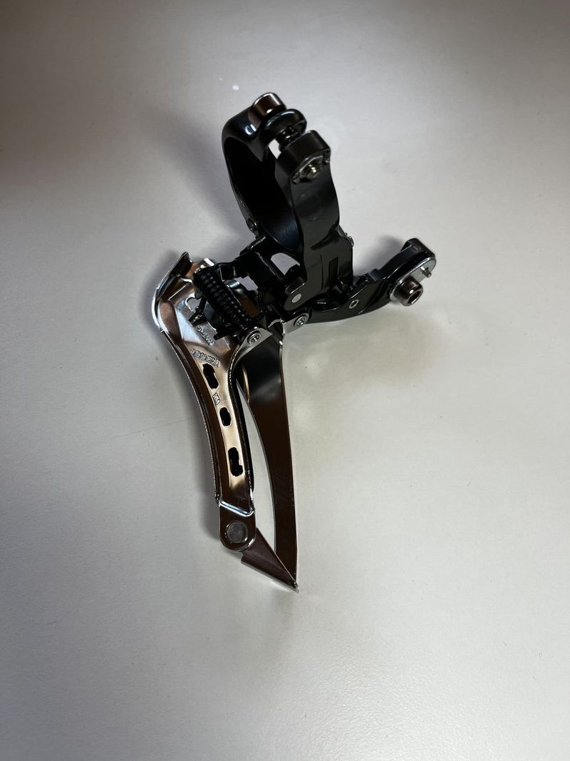 Přesmykač Shimano Claris R2000