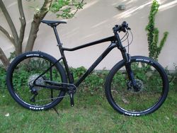 Nové 29" karbonové kolo na rámu Apache Hupahu 21", SLX/Deore 1x12, vzduch. vidlice Rock Shox Recon