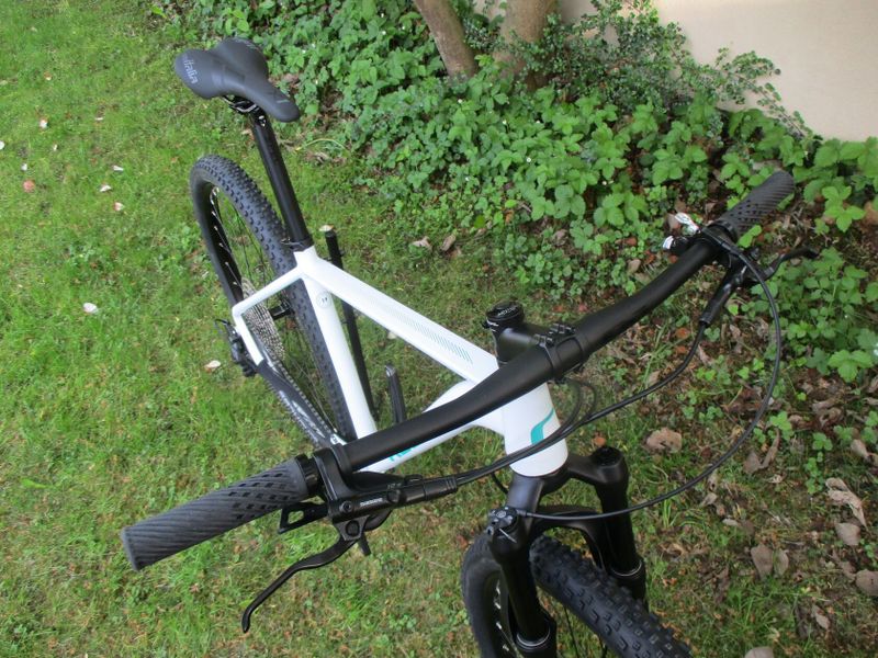 Nové 29" kolo ROZZO Grace 19", vzduchová vidlice Manitou Markhor air, Shimano Deore1x12, pevné osy