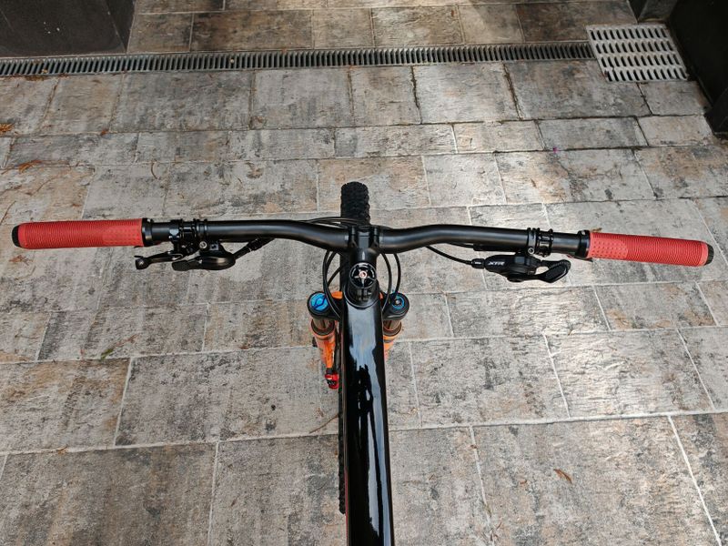 KTM Scarp Sonic Master, vel. XL, váha 10,9kg