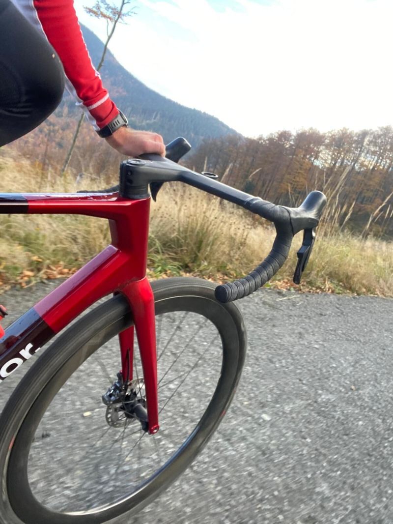 Prodám Superior X-Road 9.8 GF, Sada Shimano Ultegra 2x12 Di2, kombo řídítka ONE