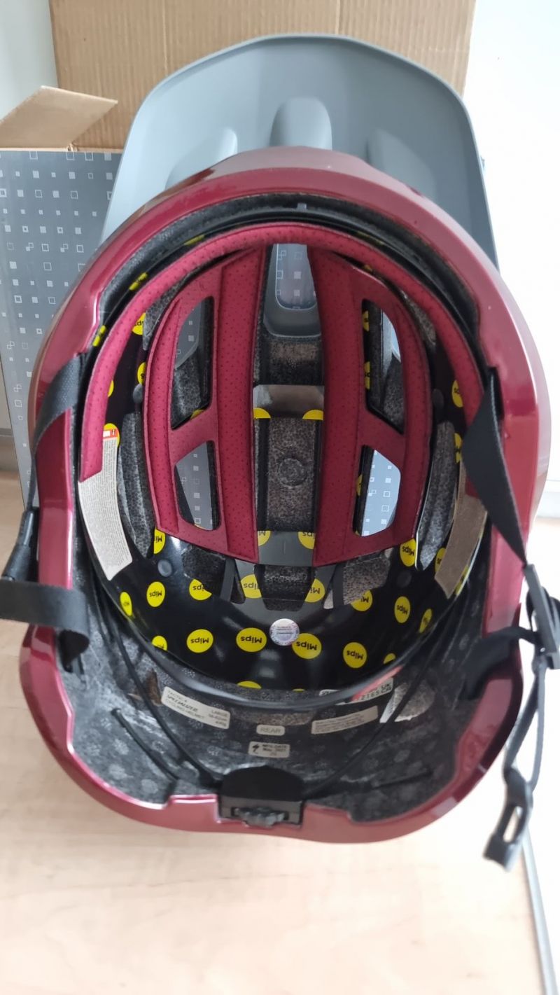 prodám přilbu SPECIALIZED Tactic 4