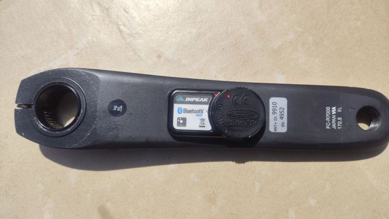 Kliky Shimano 105 R7000 s Inpeak měřičem výkonu.