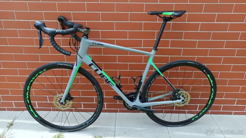 Karbonová silnička CUBE Attain GTC, Shimano 105, vel. 58