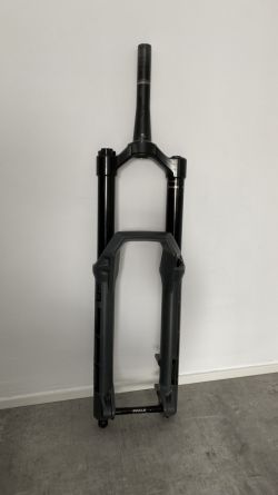 Rockshox zeb ultimate, 180mm, 27.5", charger 3