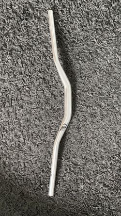 Řídítka title - ø31.8, 50mm rise, 755mm délka