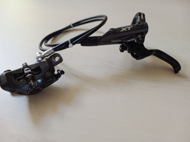 Přední brzda Shimano XT M8000