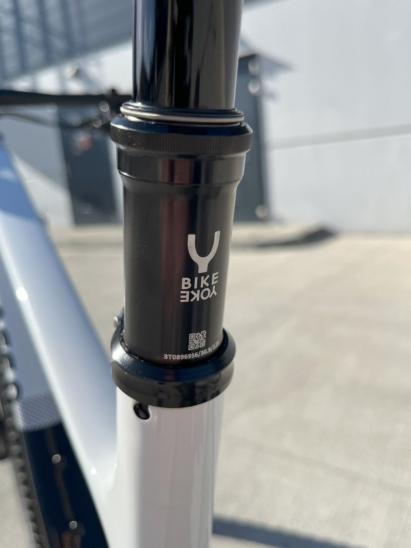 NOVÉ!!! ARC8 Evolve HT Custom Build - lehká rychlá XC raketa!!! Možnost odpočtu DPH.